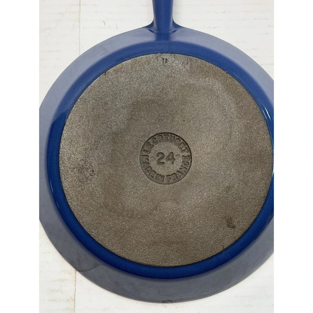 Vintage Le‎ Creuset 24 Blue Enameled Cast Iron Skillet Fry Pan Wood Handle